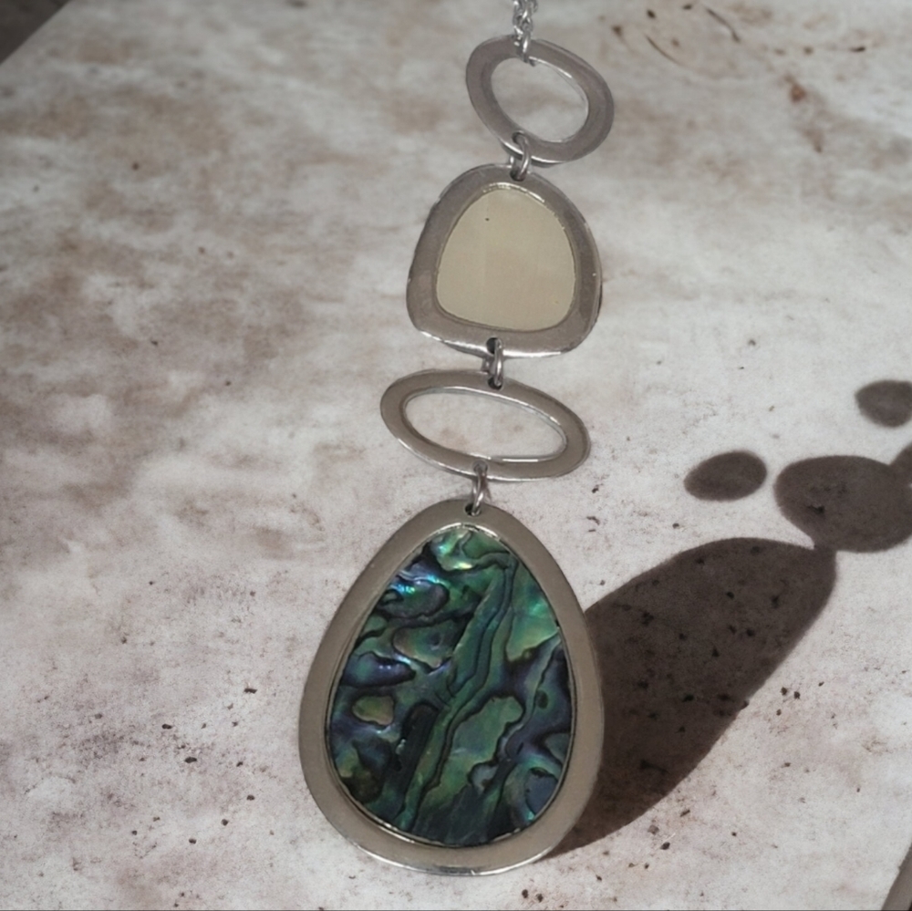 Beautiful Blue Green and Silver Necklace